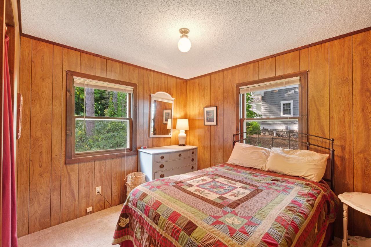 Walloon Lake Cottage Boyne City Ngoại thất bức ảnh