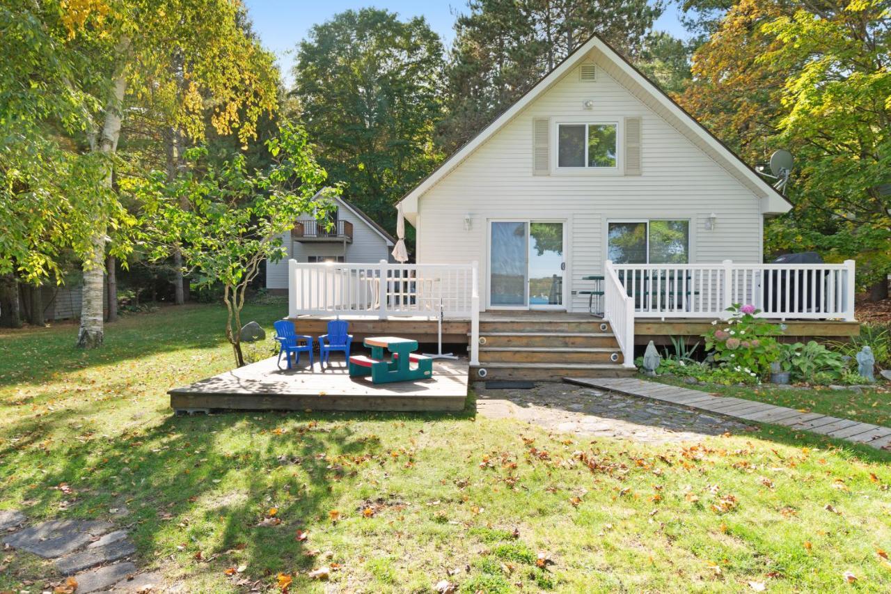 Walloon Lake Cottage Boyne City Ngoại thất bức ảnh